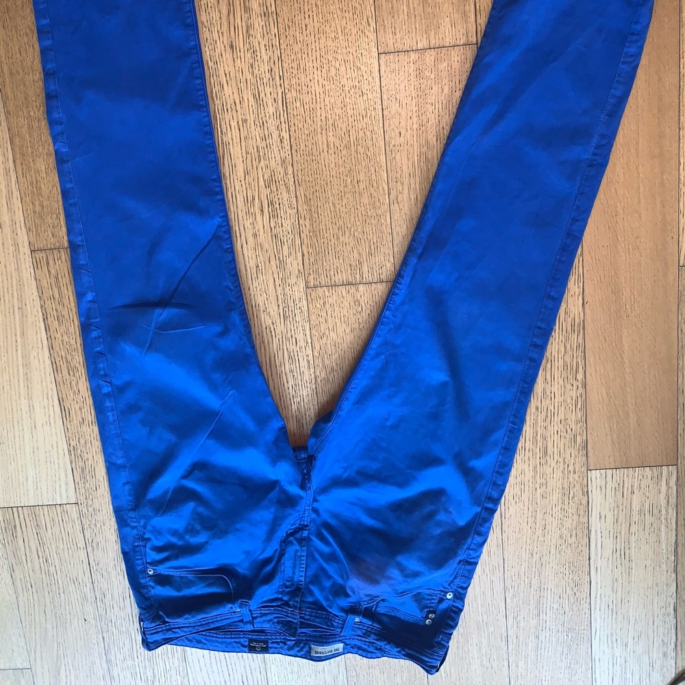 Comfortable royal blue jeans AG game